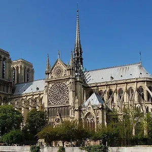  Appartement Moderne Artistique Sur Les Toits De Vue Sur Notre-dame Et La Seine
